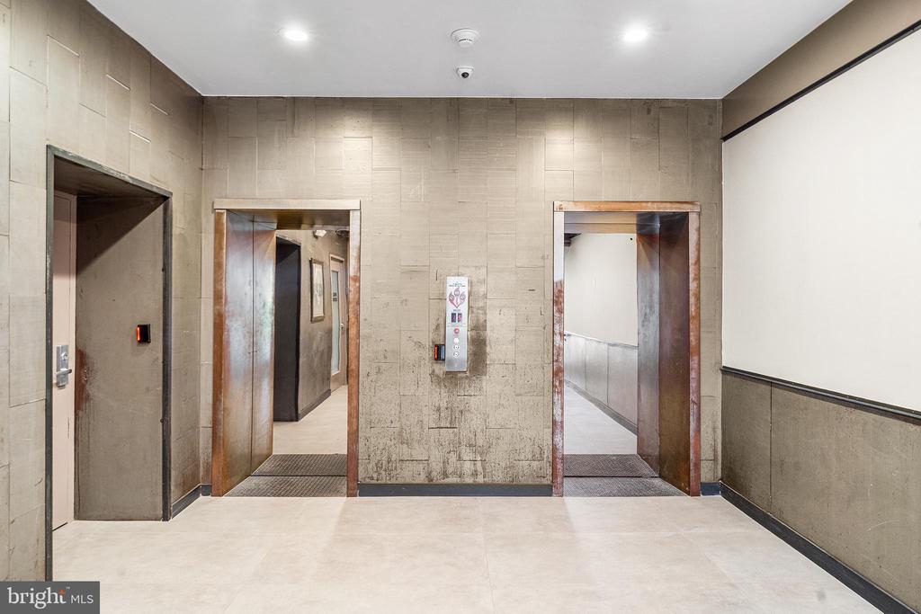105 S 12TH STREET Unit: 302
