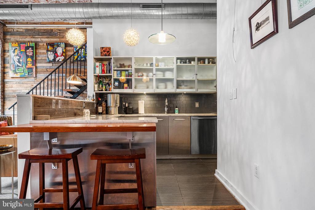 105 S 12TH STREET Unit: 302