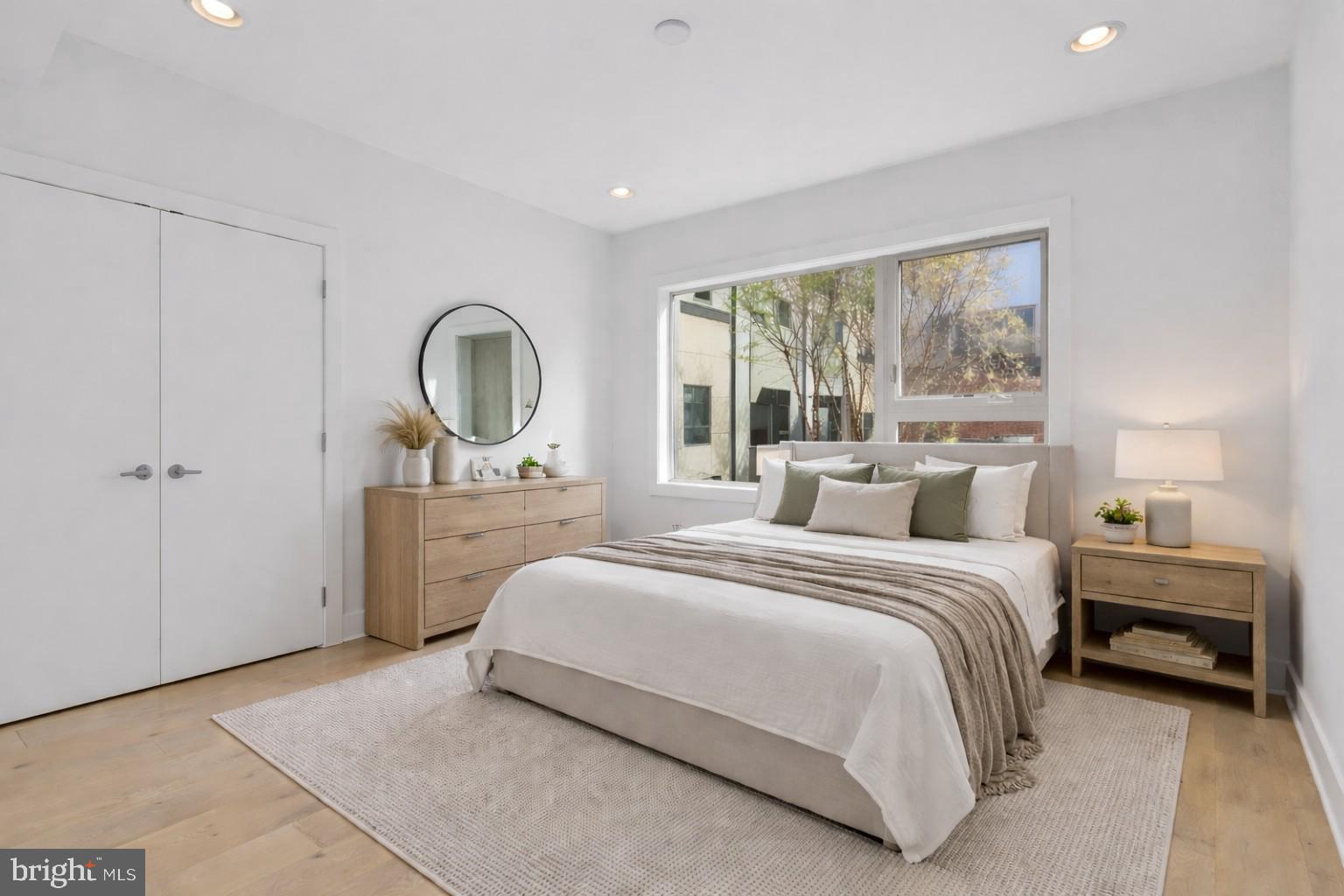 808A MONTROSE STREET