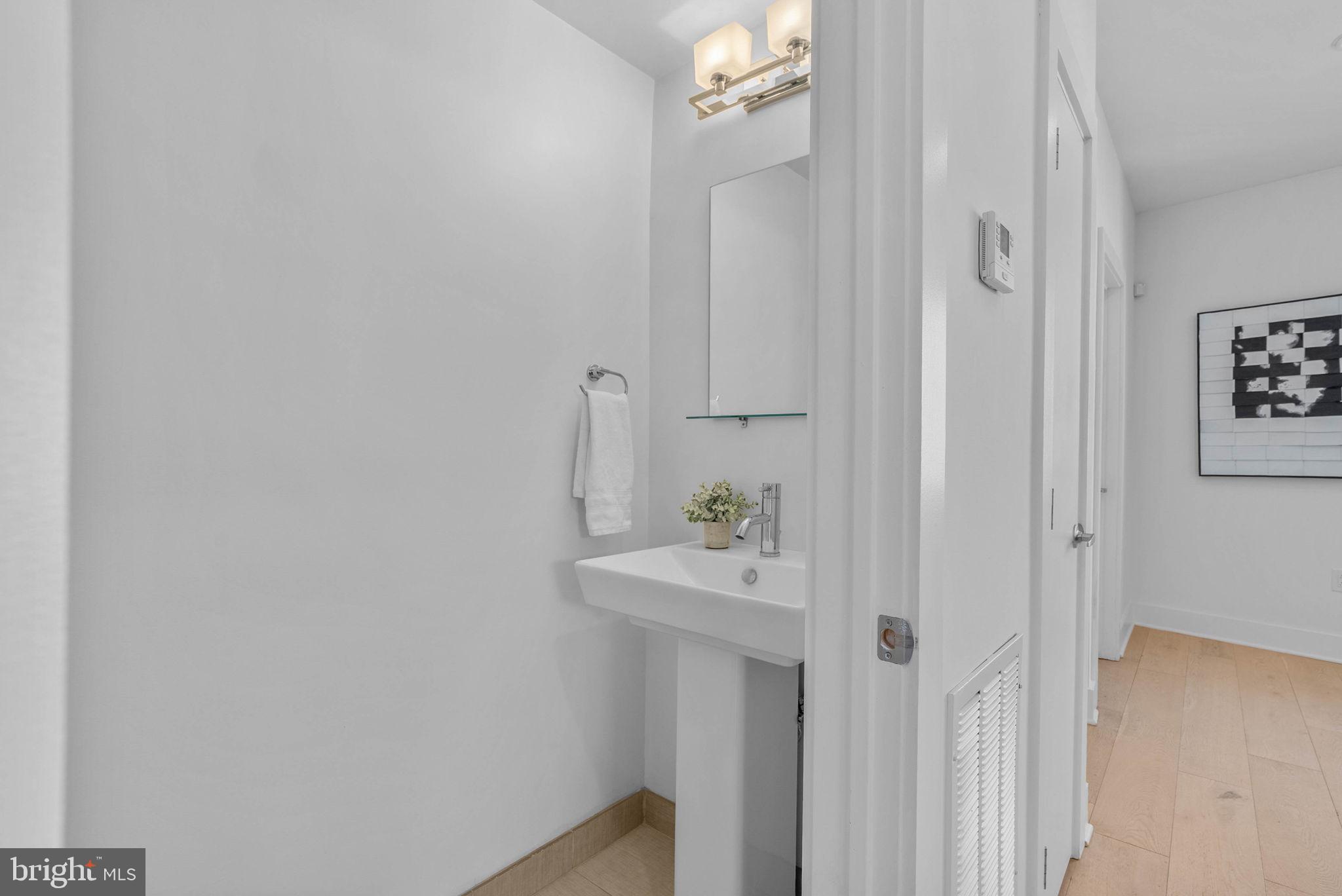 808A MONTROSE STREET