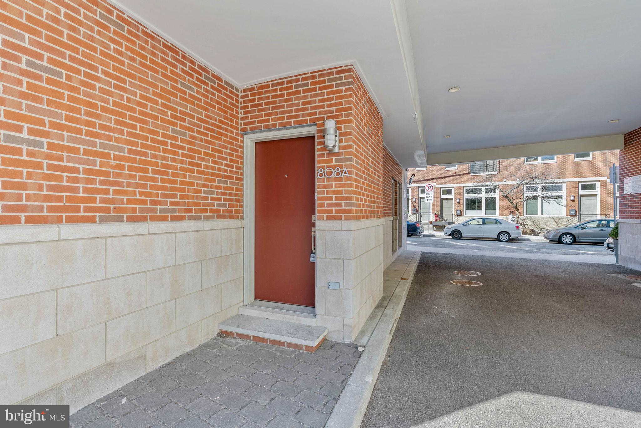 808A MONTROSE STREET