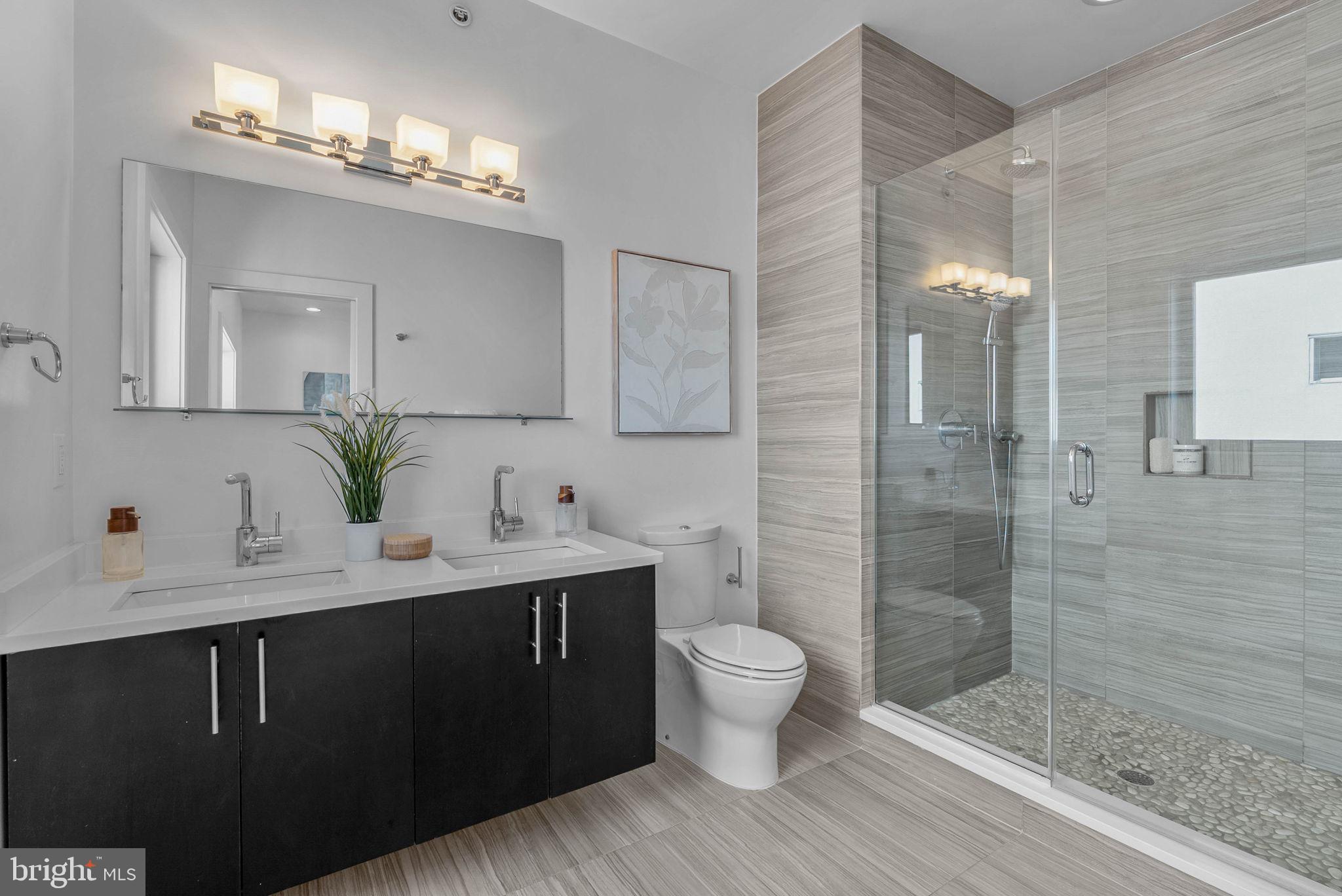 808A MONTROSE STREET