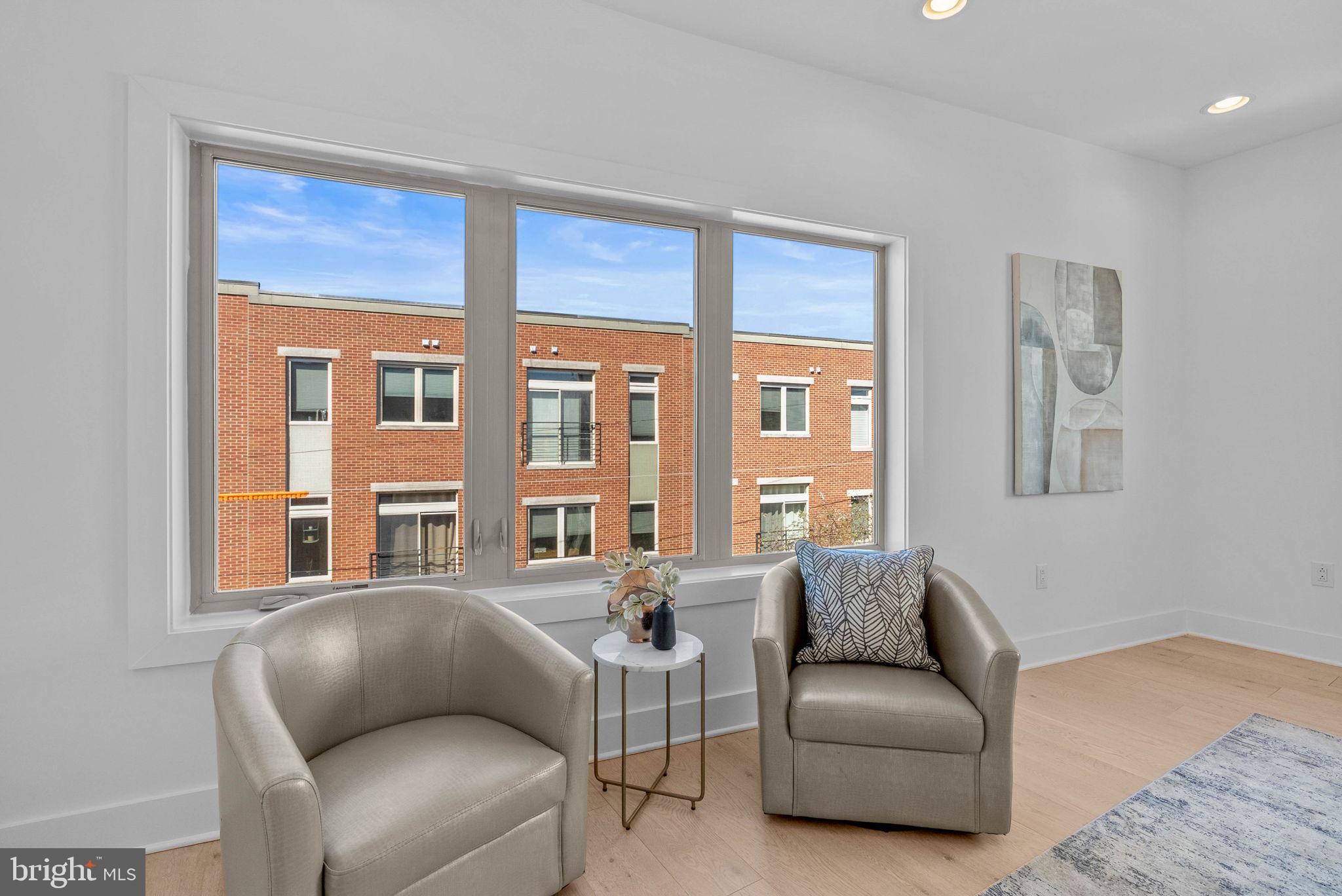 808A MONTROSE STREET