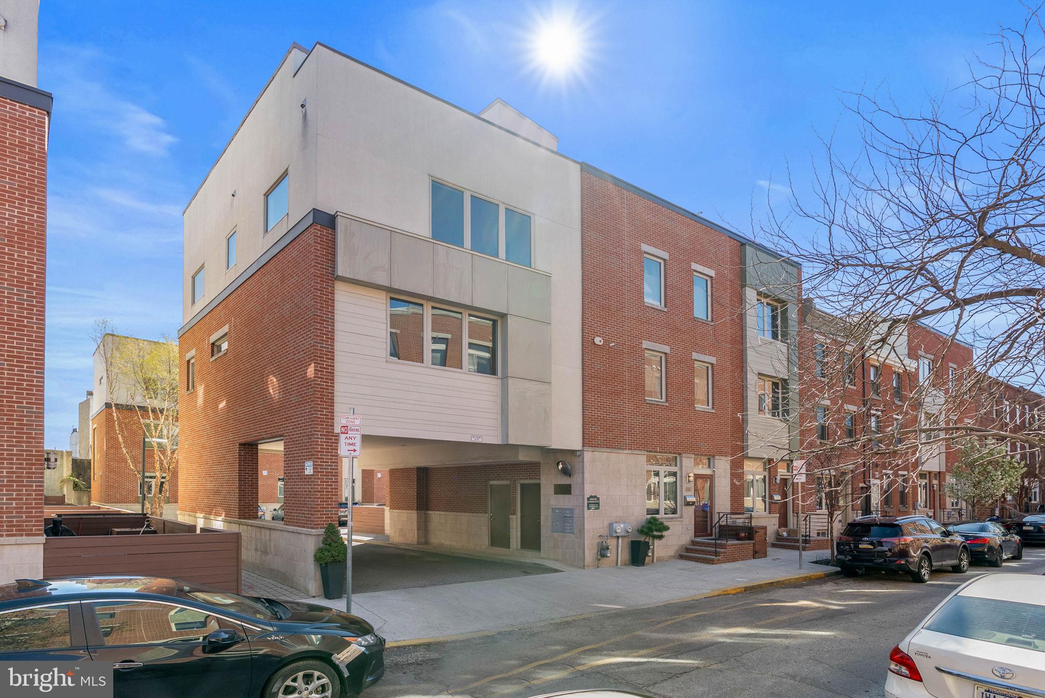 808A MONTROSE STREET