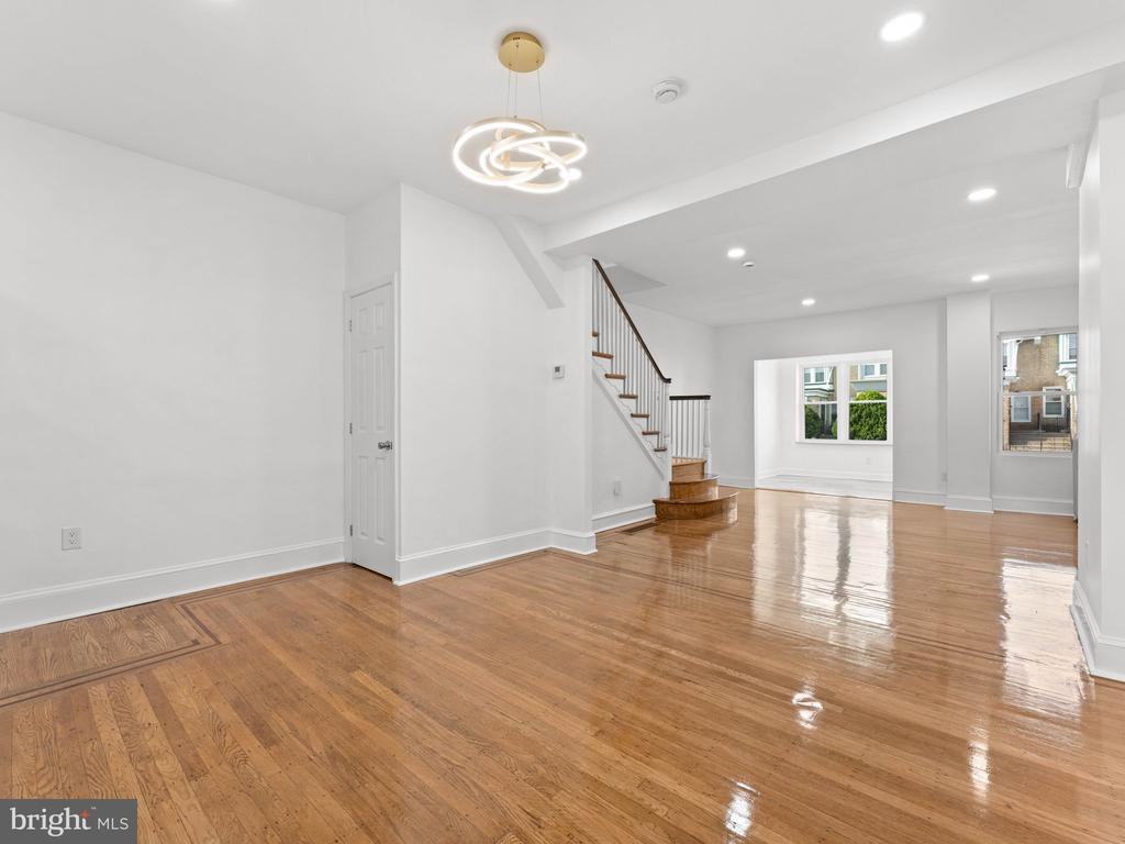 5448 W MONTGOMERY AVENUE