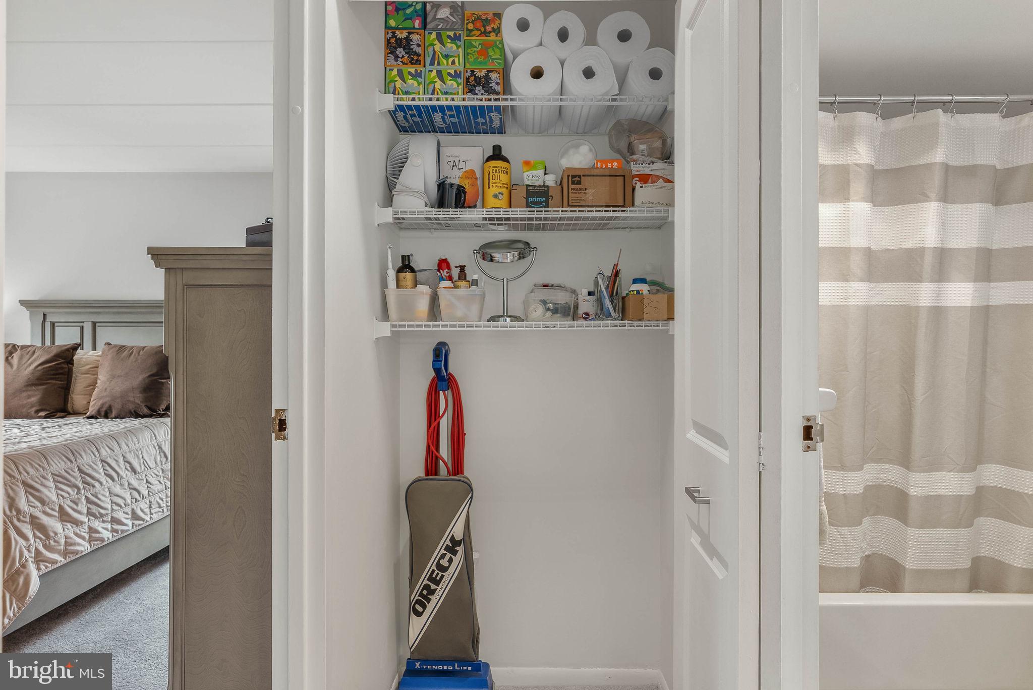 63101 DELAIRE LANDING ROAD 101