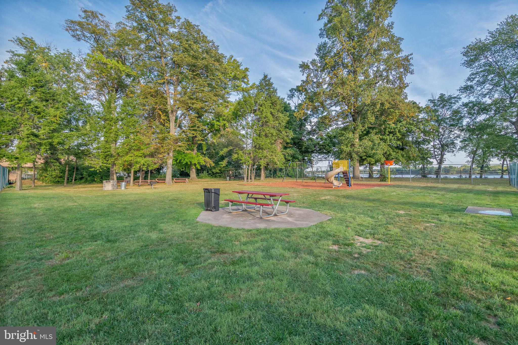 63101 DELAIRE LANDING ROAD 101