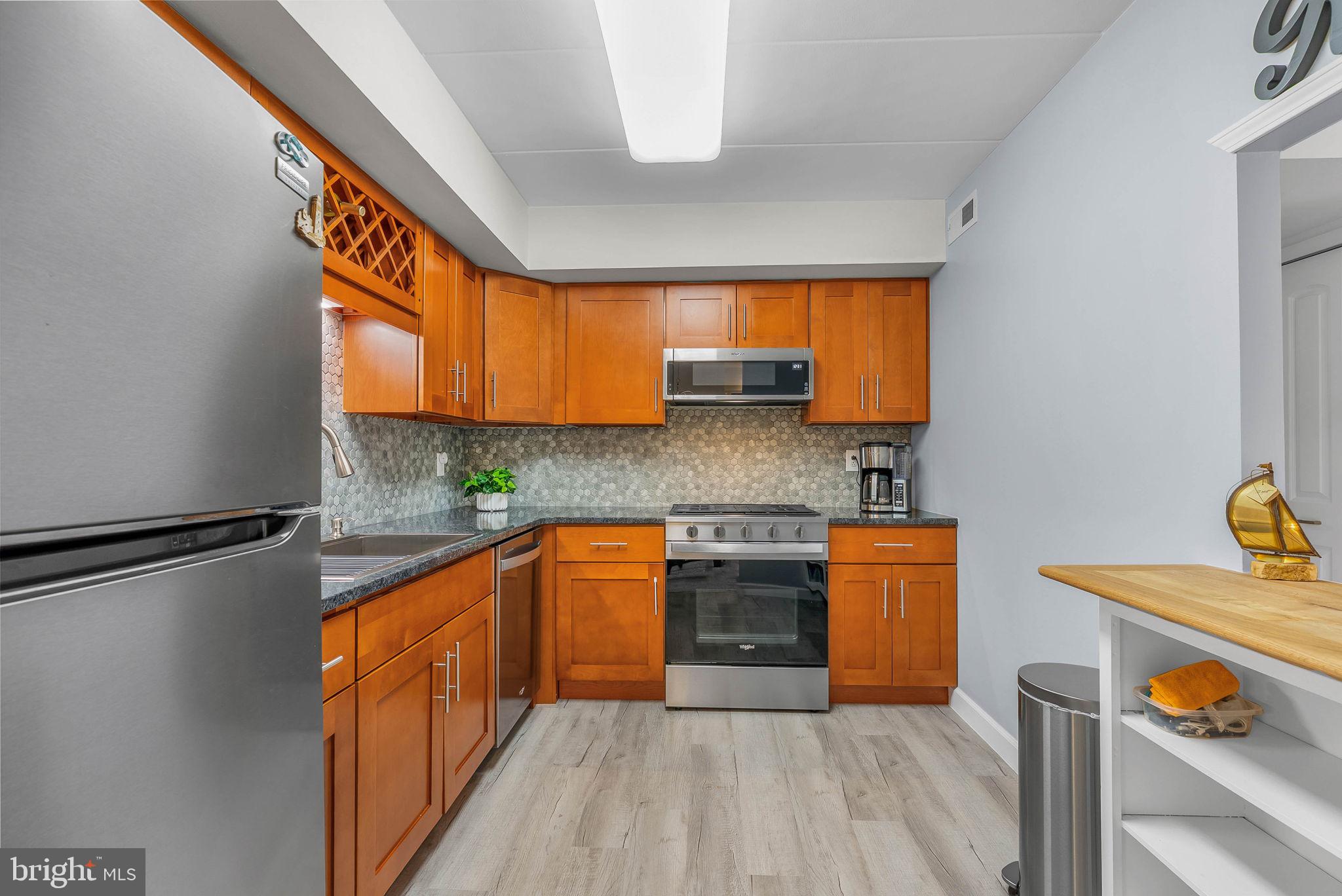 63101 DELAIRE LANDING ROAD 101