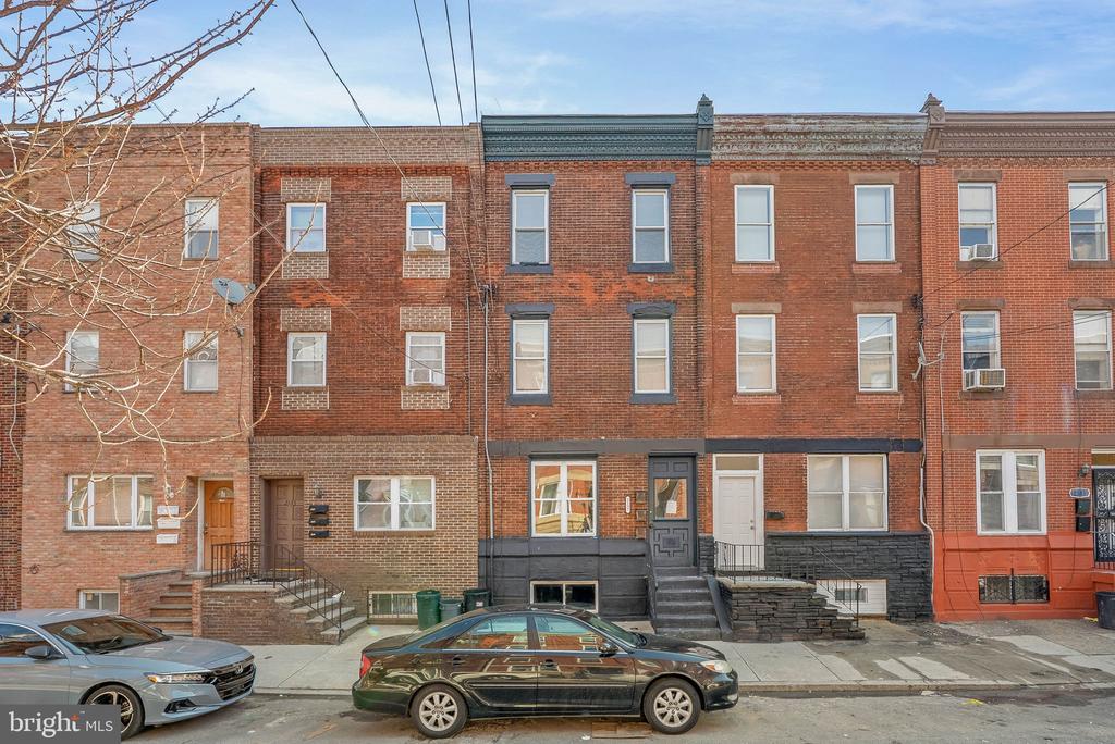 2137 S 15TH STREET