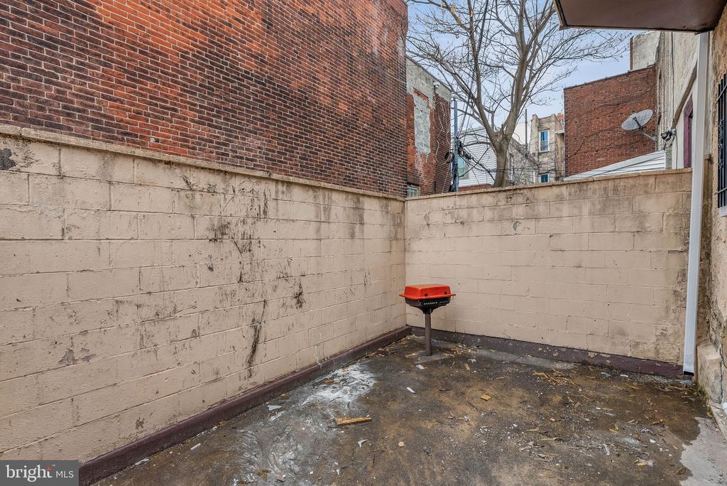 1812 S 17TH STREET 1