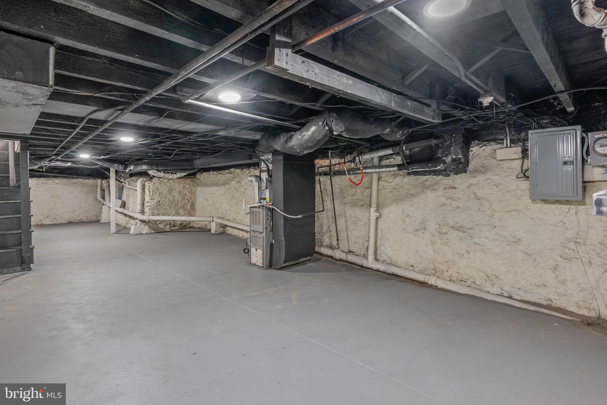 2908 W MASTER STREET