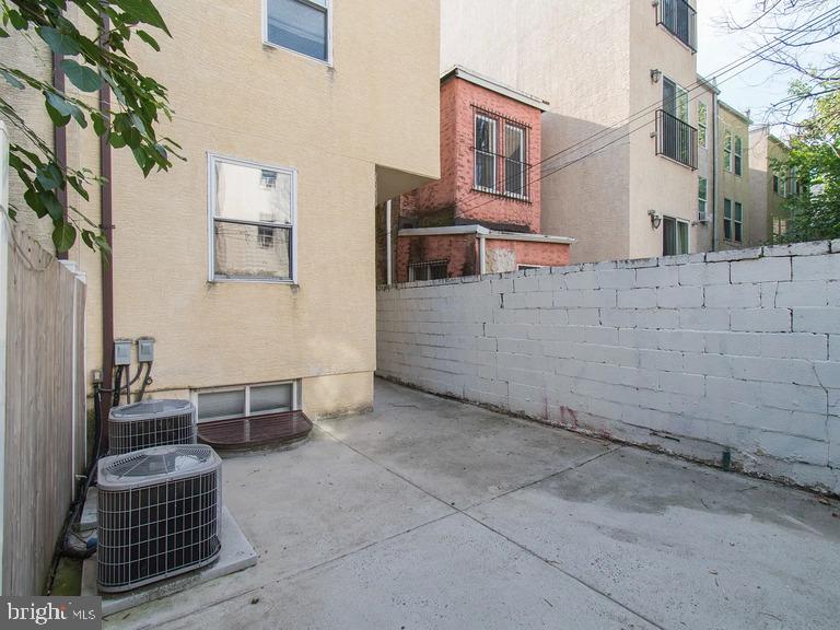 1929 N GRATZ STREET