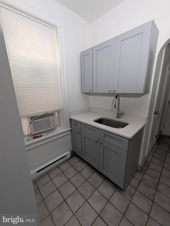 5205 N 5TH STREET Unit: 1R