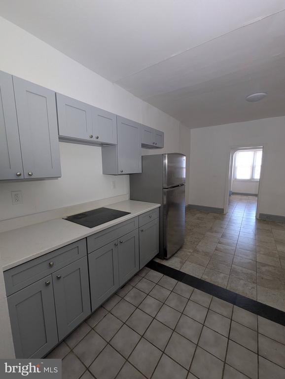 5205 N 5TH STREET Unit: 1R