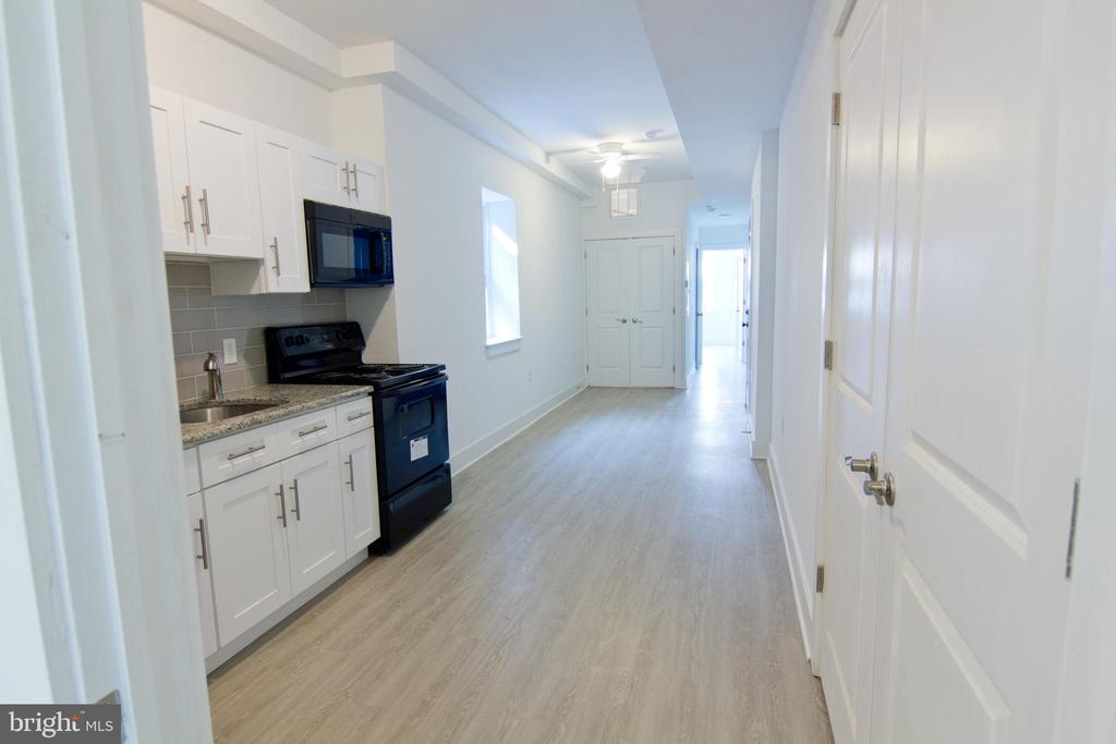 6104 MARKET STREET