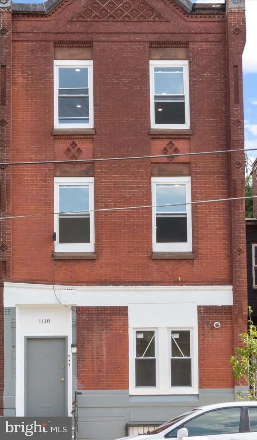 1118 W LEHIGH AVENUE