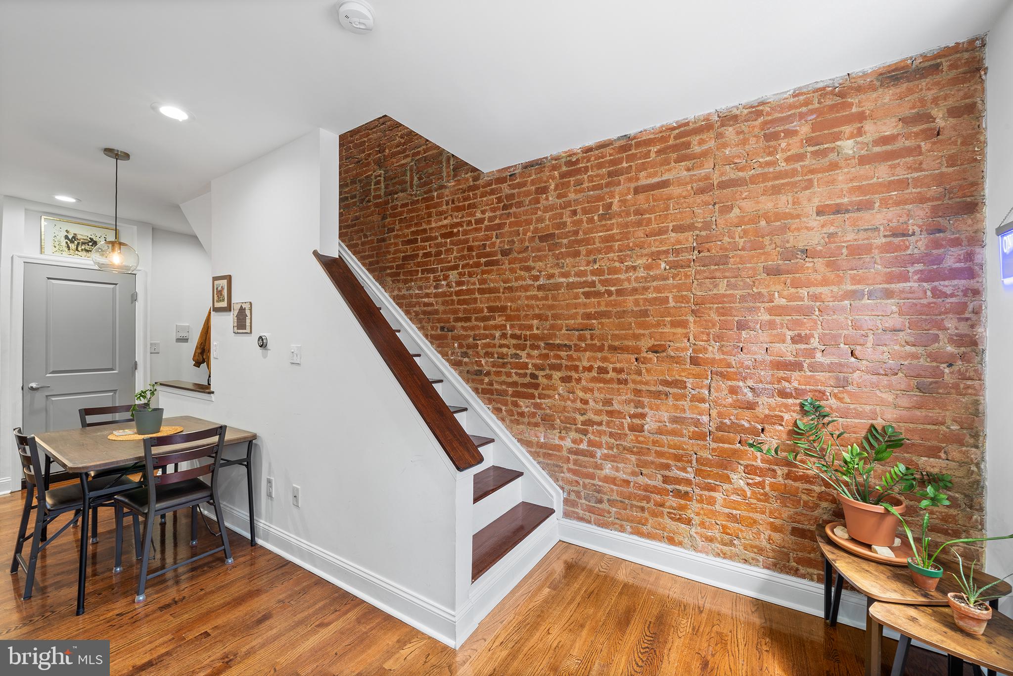 1517 CAMBRIDGE STREET 2