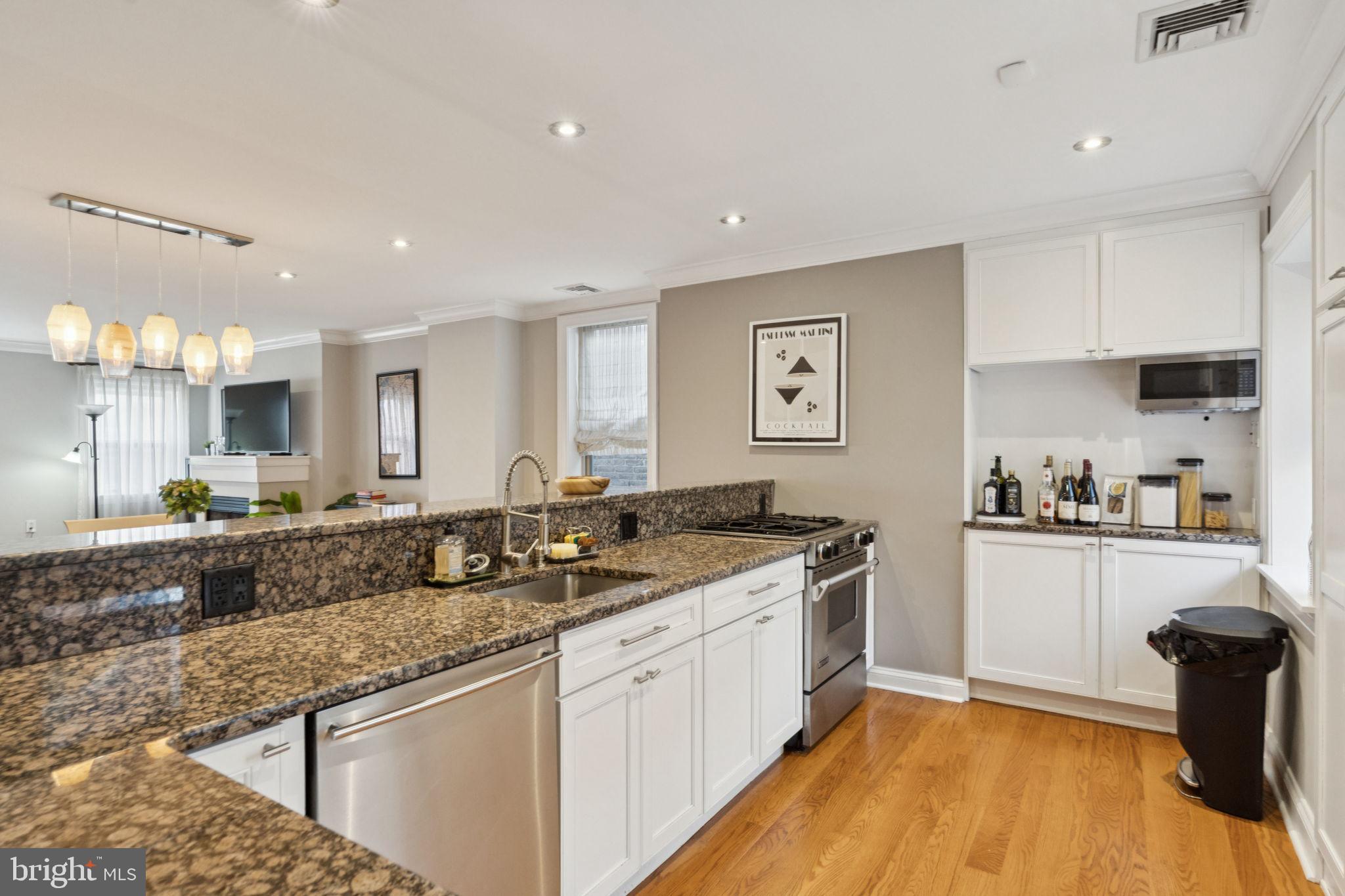 1615 SPRUCE STREET 1617 400