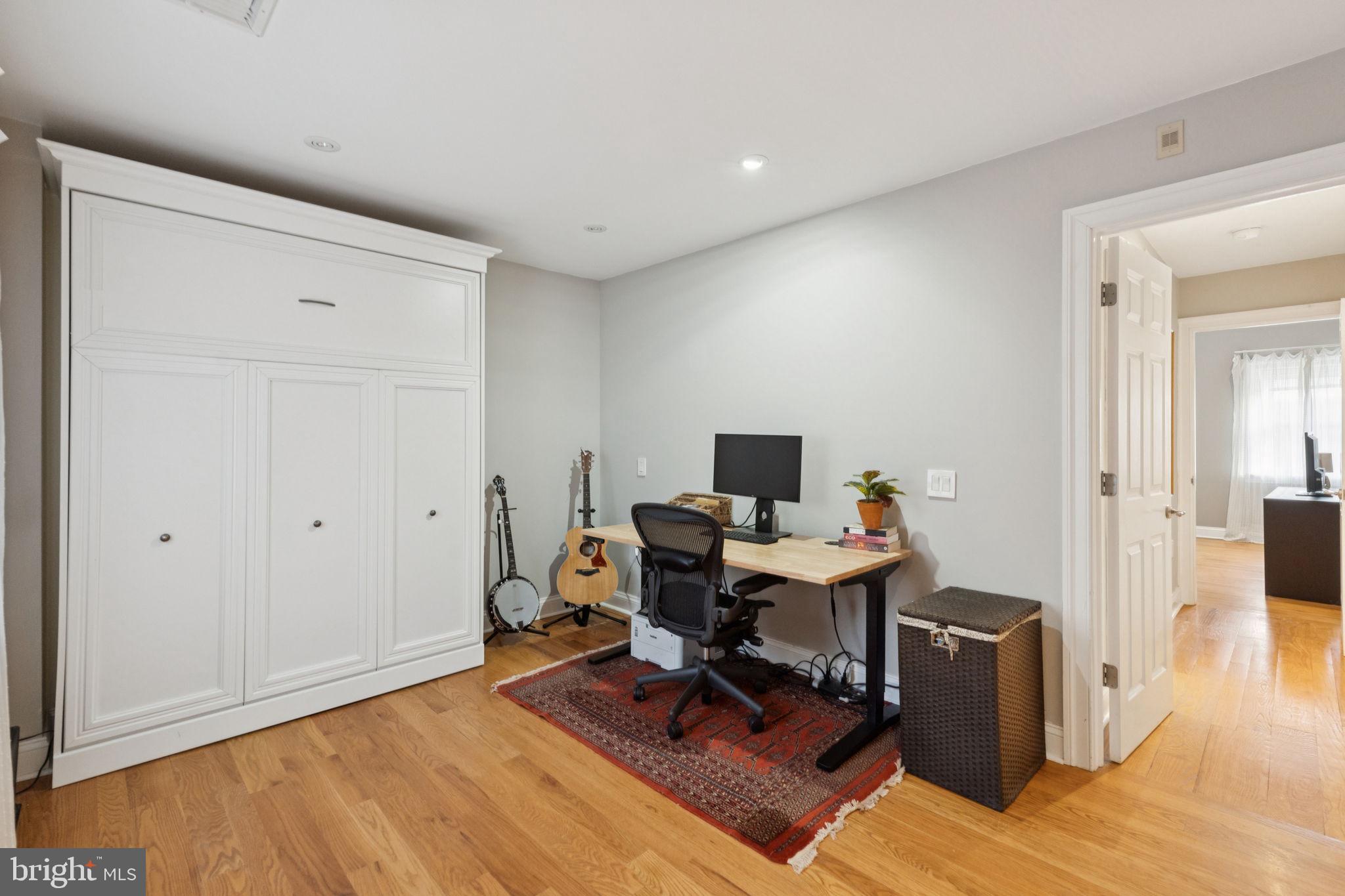 1615 SPRUCE STREET 1617 400