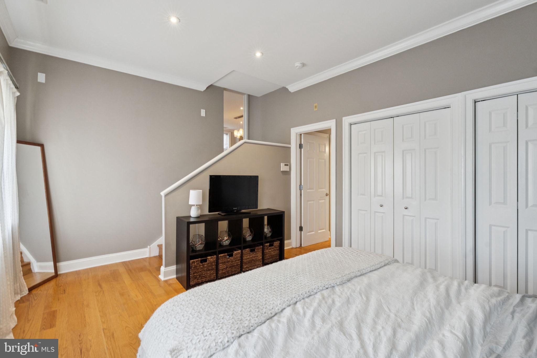 1615 SPRUCE STREET 1617 400