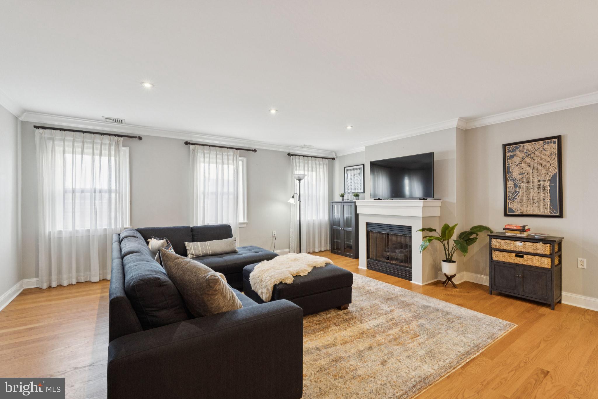 1615 SPRUCE STREET 1617 400