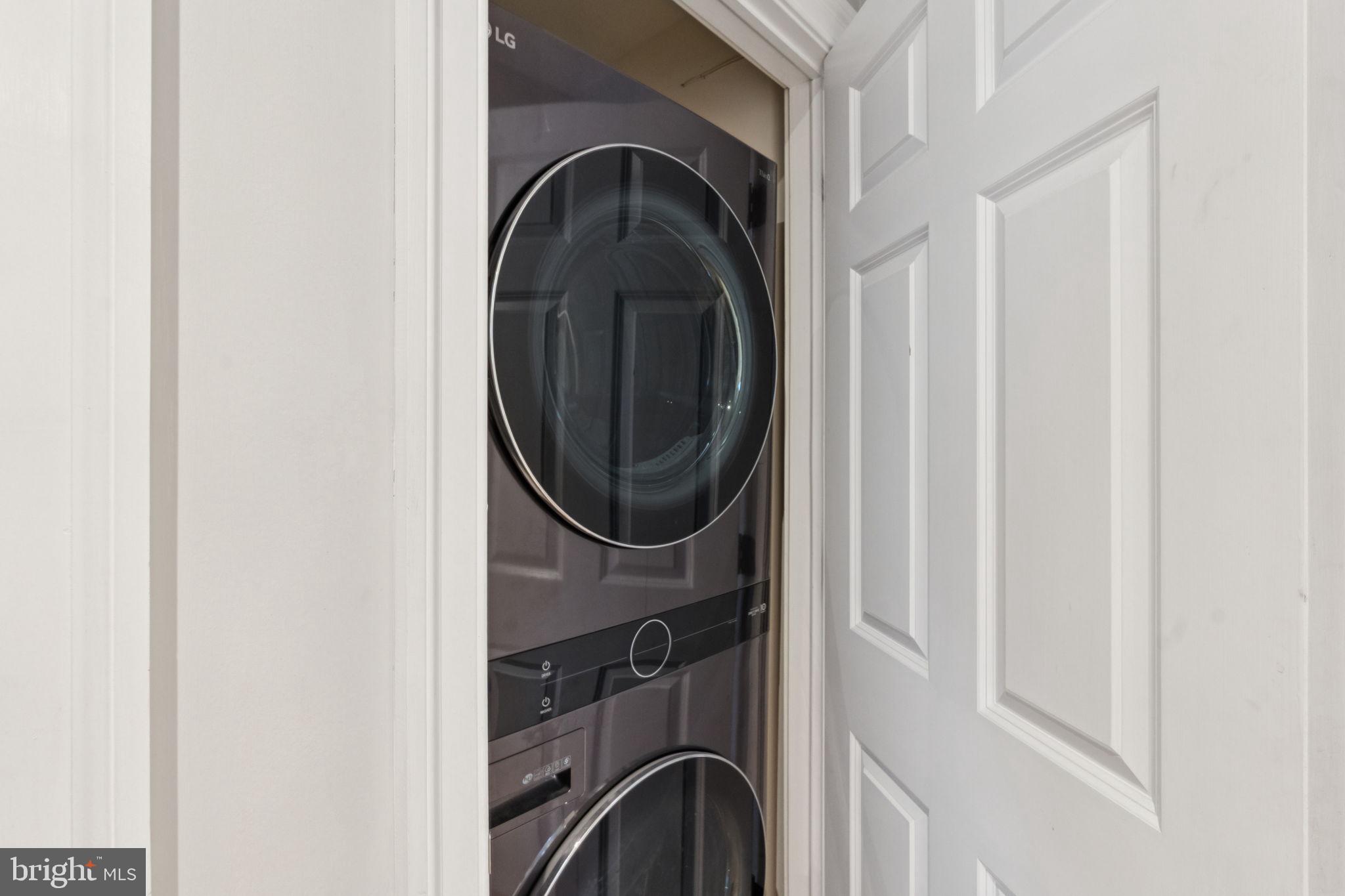 1615 SPRUCE STREET 1617 400