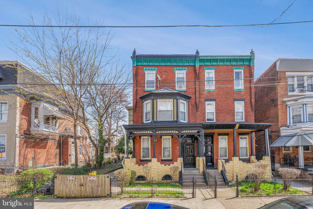 3527 N 16TH STREET