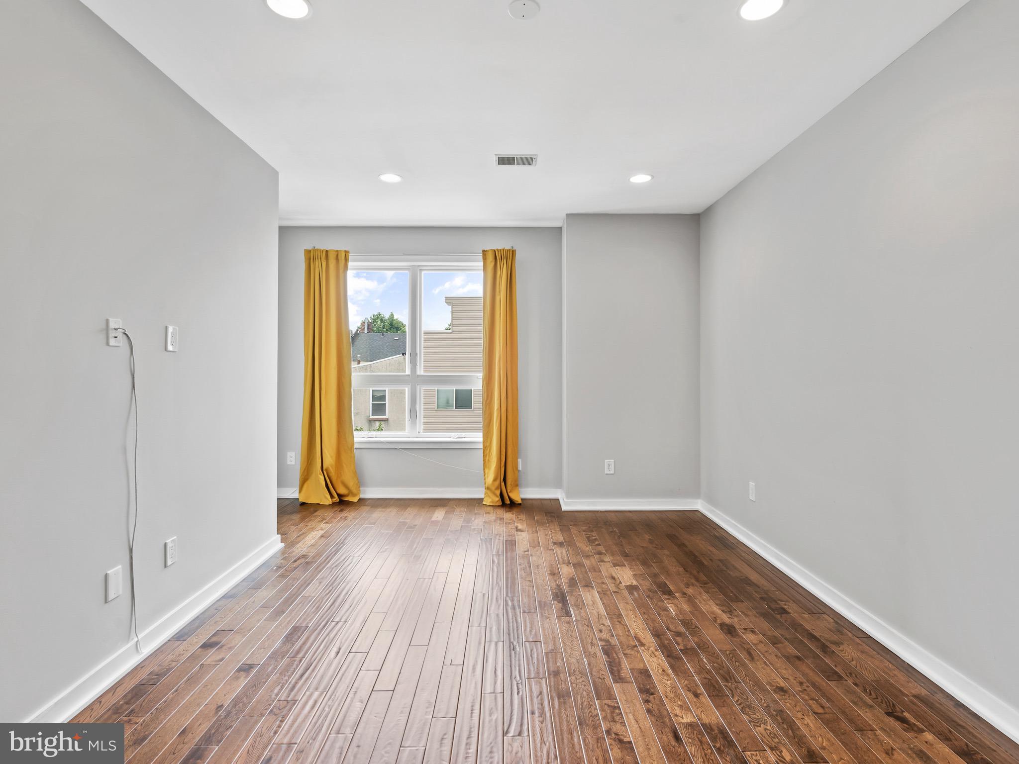 1435 N ORKNEY STREET