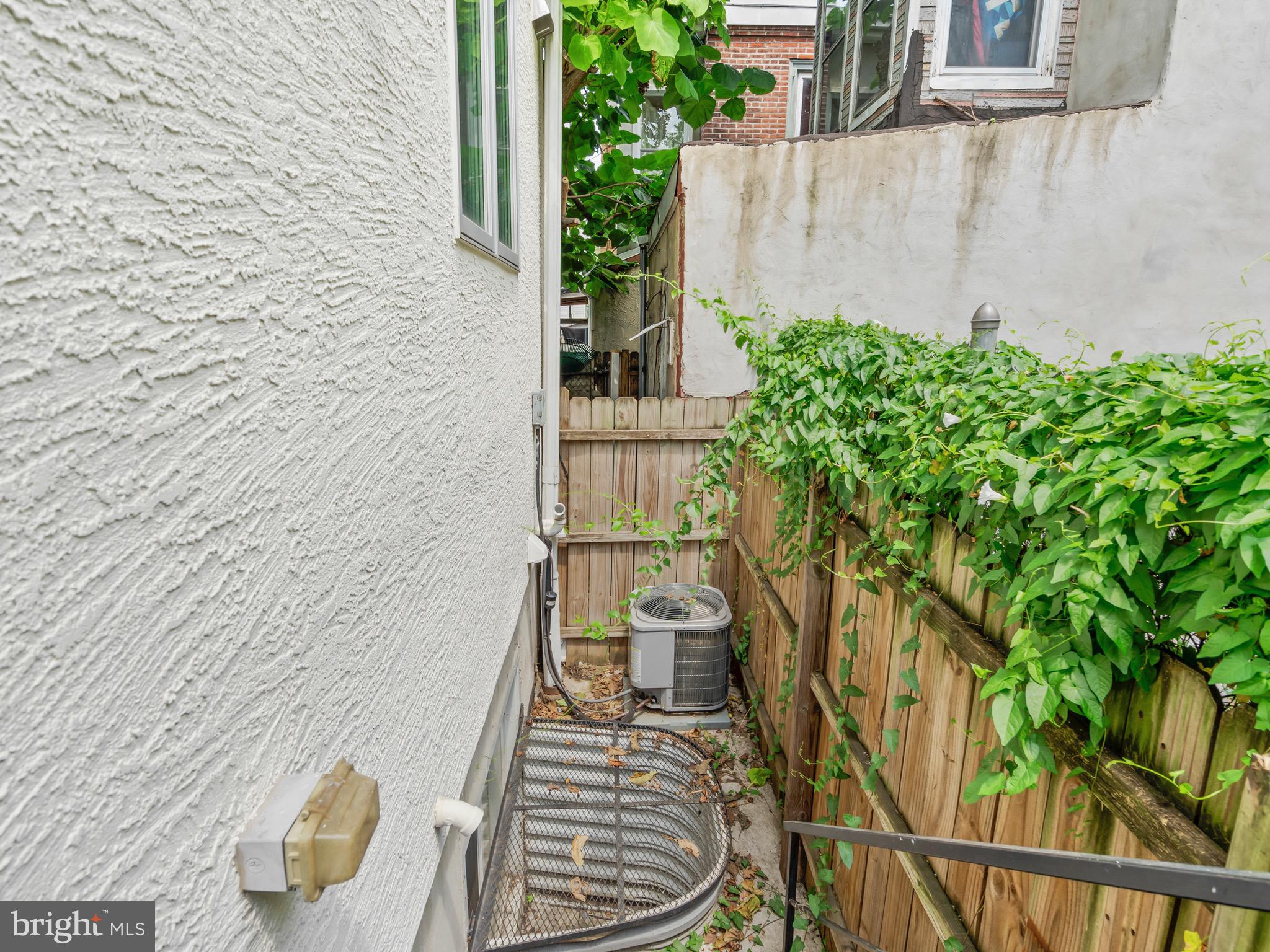 1435 N ORKNEY STREET