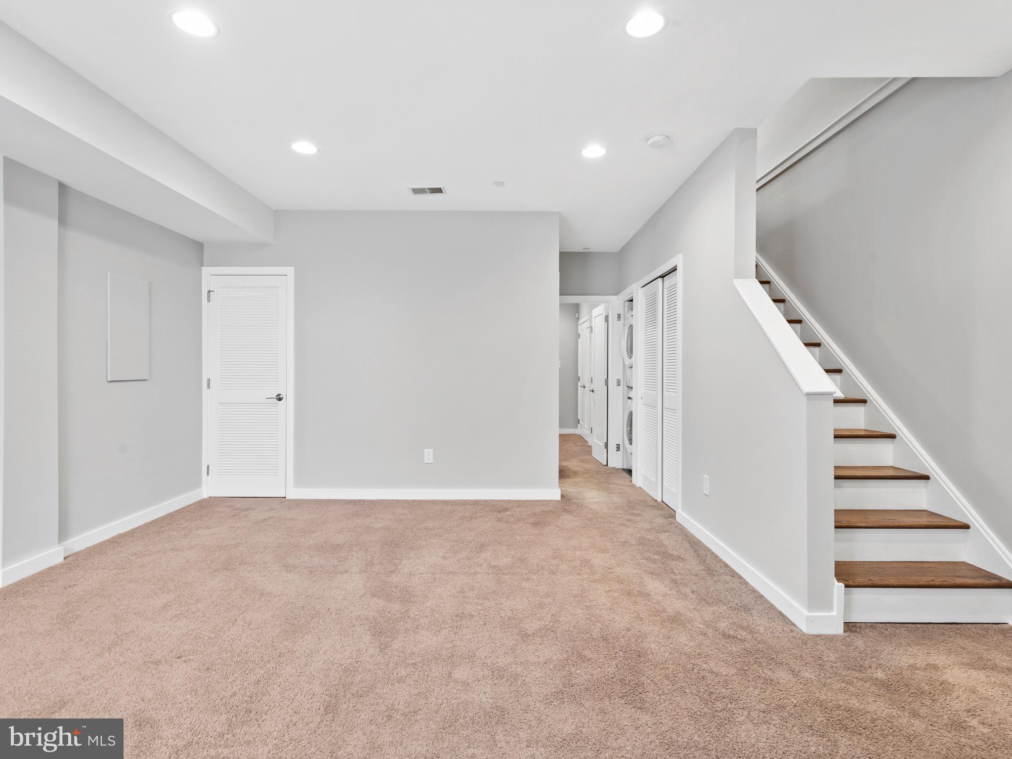 1435 N ORKNEY STREET