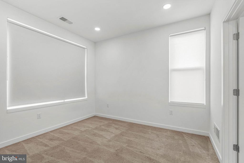 3000 SCHIRRA LANE