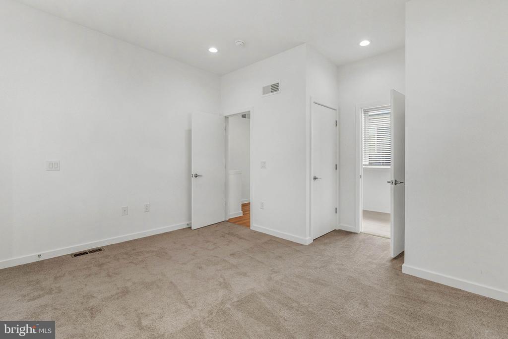 3000 SCHIRRA LANE