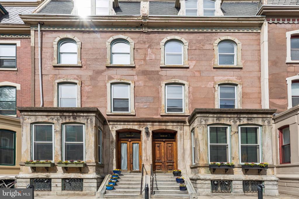 2219 DELANCEY PLACE Unit: 6