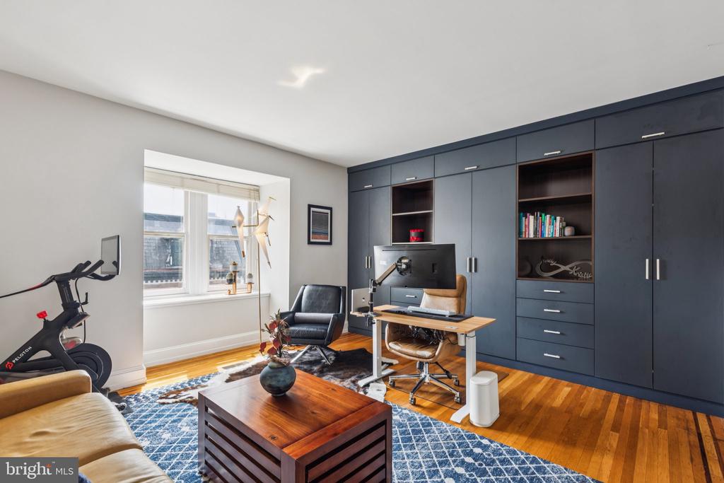 2219 DELANCEY PLACE Unit: 6