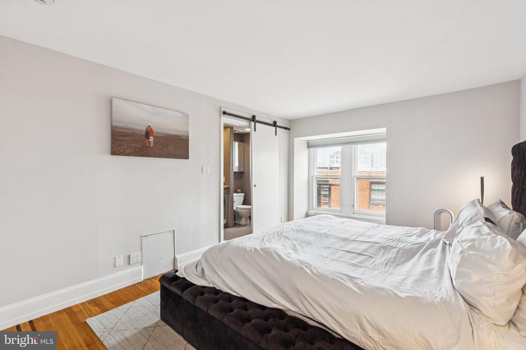 2219 DELANCEY PLACE Unit: 6
