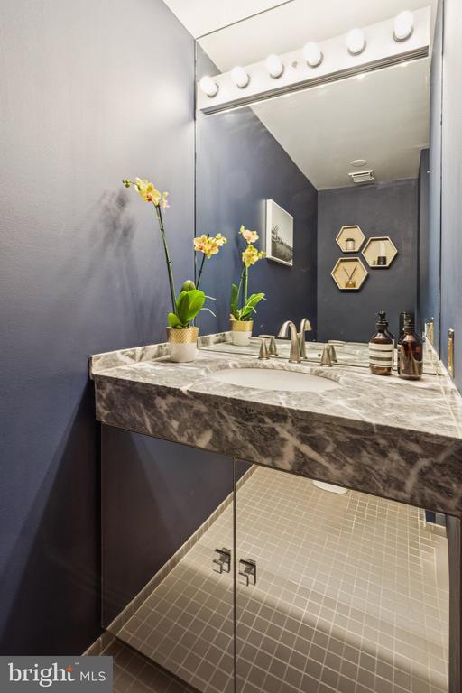 2219 DELANCEY PLACE Unit: 6