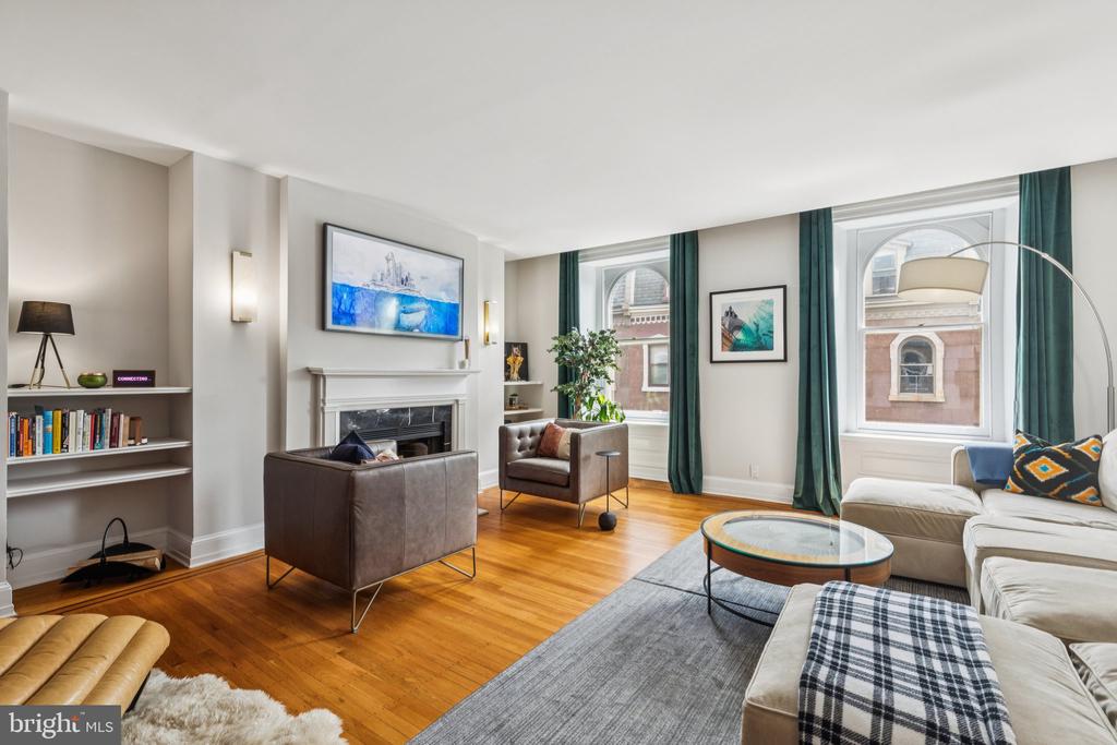 2219 DELANCEY PLACE Unit: 6