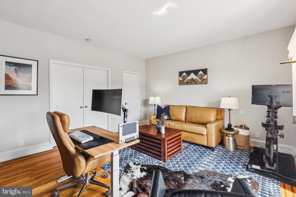 2219 DELANCEY PLACE Unit: 6