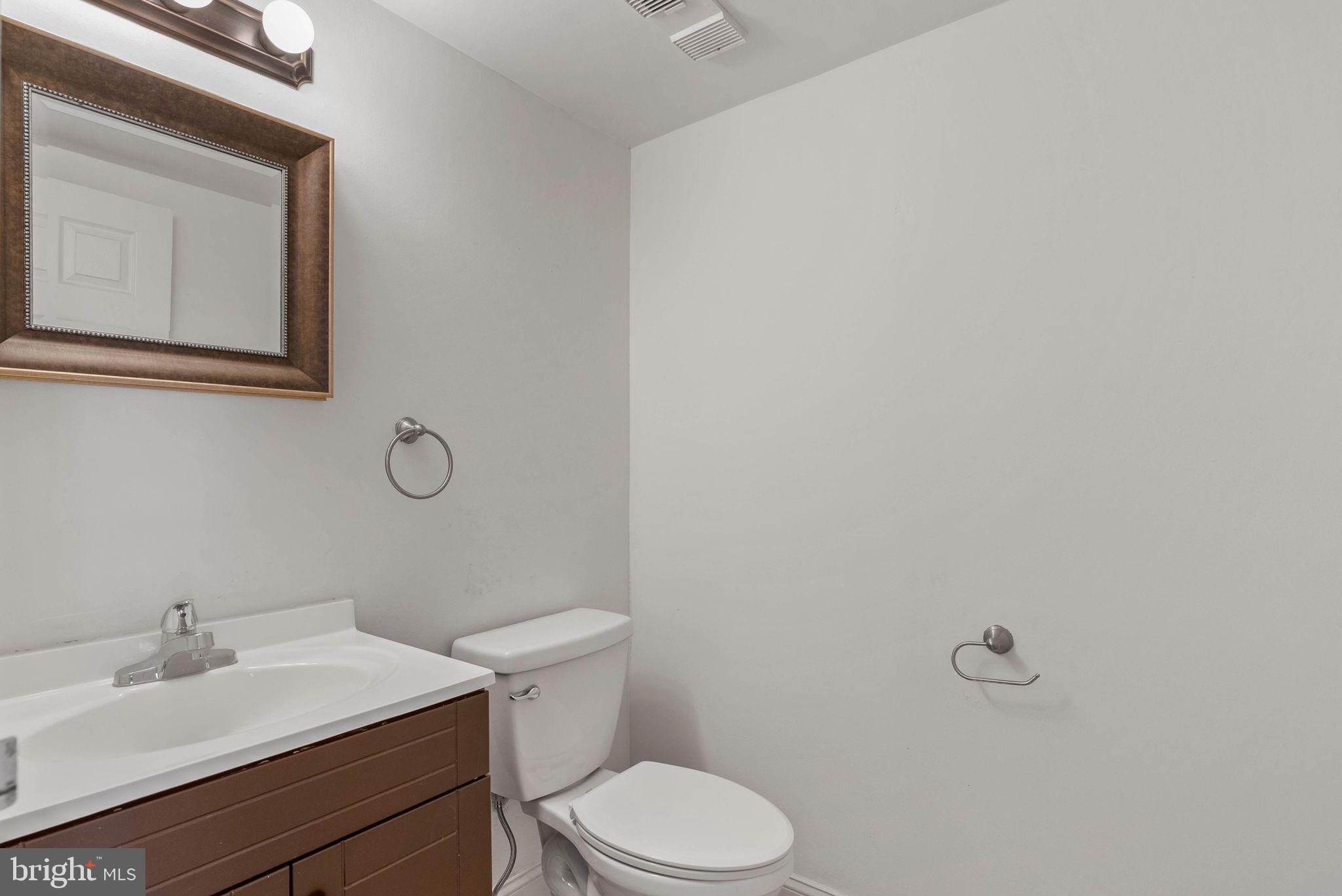 200 LOMBARD STREET 10 815