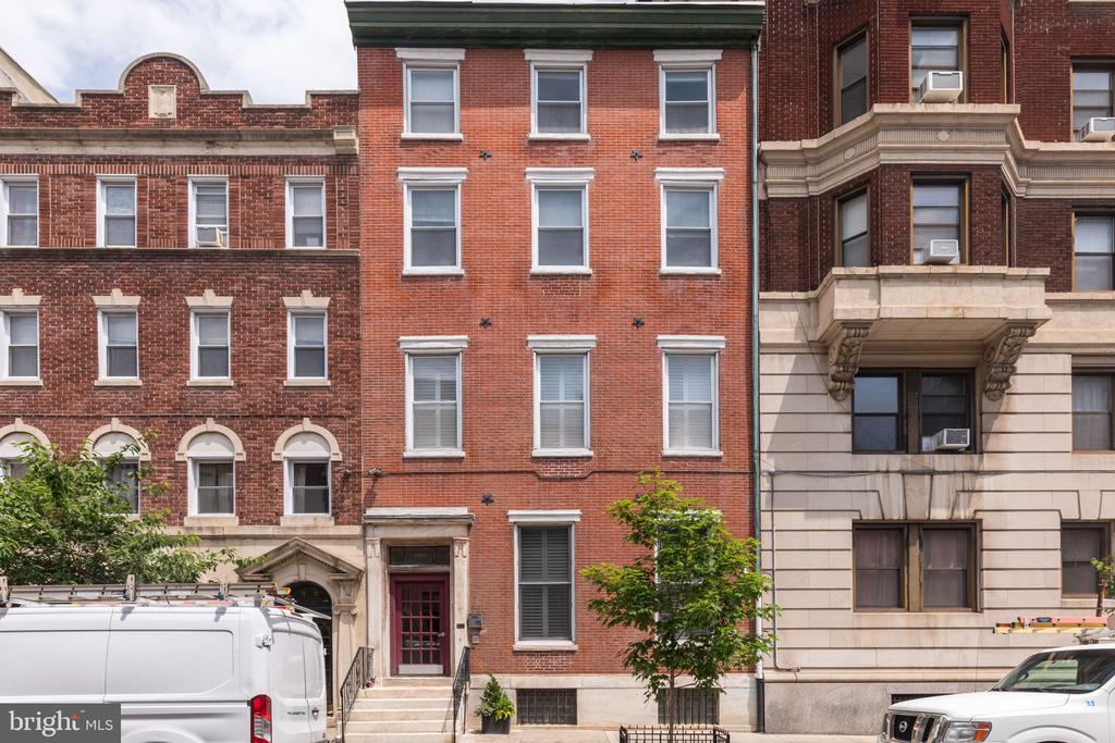 1305 SPRUCE STREET TH1C