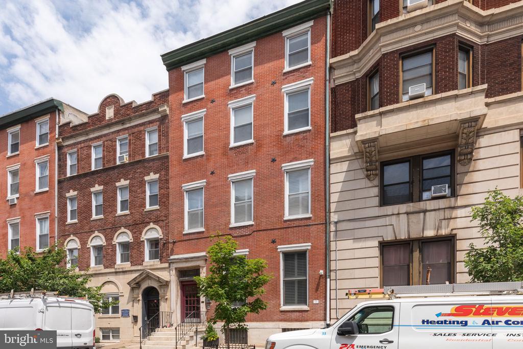 1305 SPRUCE STREET TH1C
