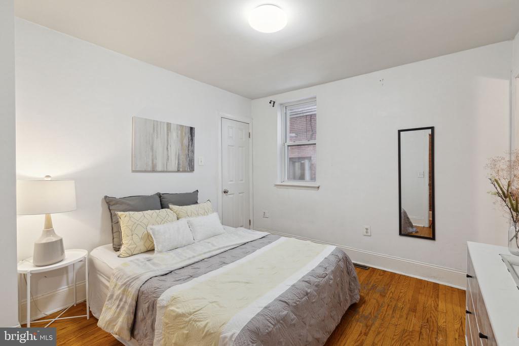 1305 SPRUCE STREET TH1C