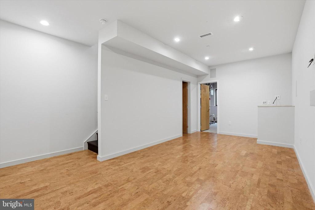 1734 FOLSOM STREET