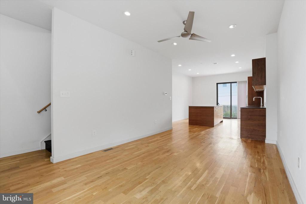 1734 FOLSOM STREET