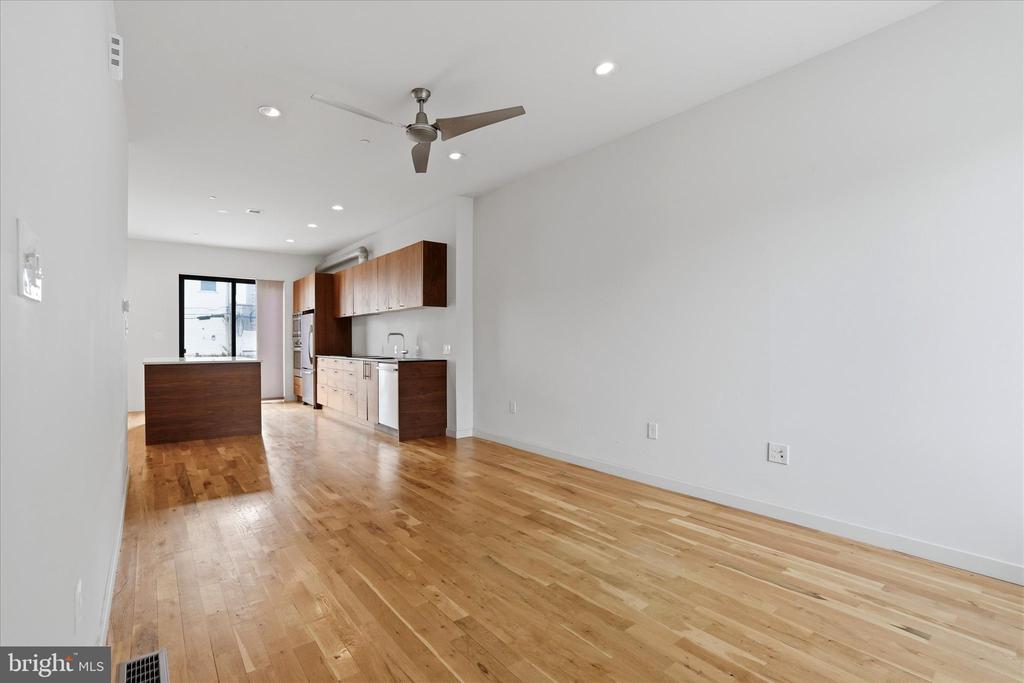 1734 FOLSOM STREET