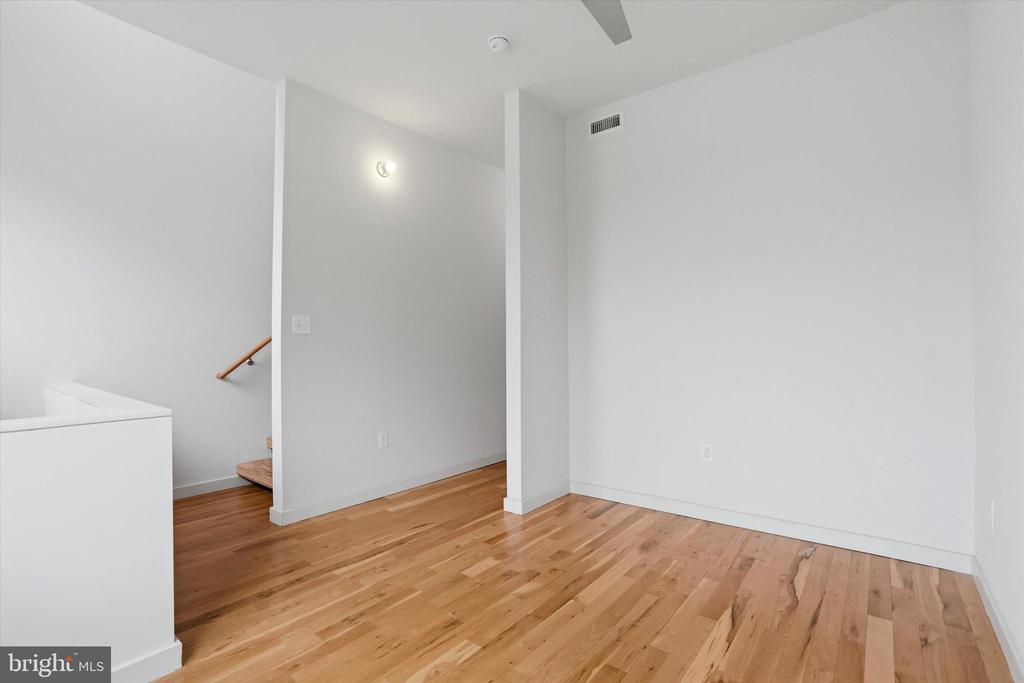 1734 FOLSOM STREET