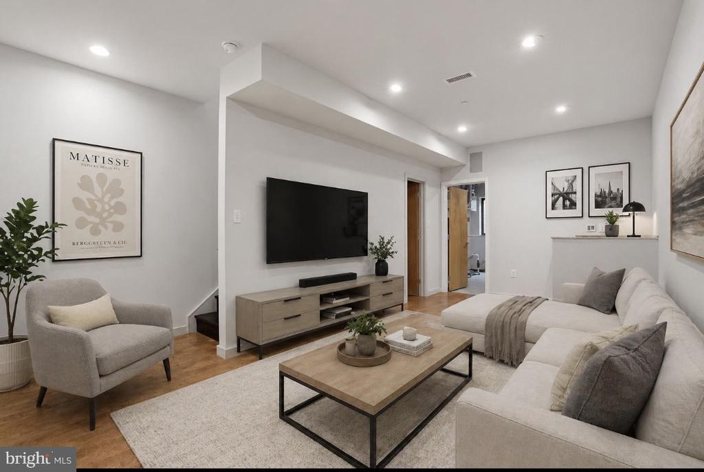 1734 FOLSOM STREET