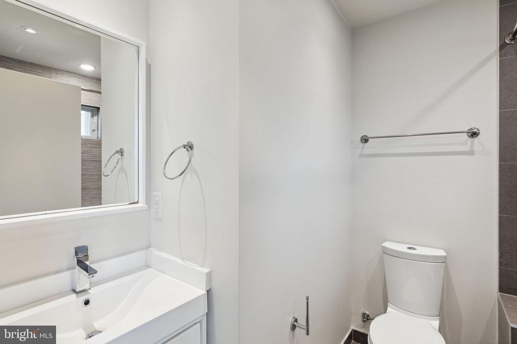 708 S SARTAIN STREET 10 4