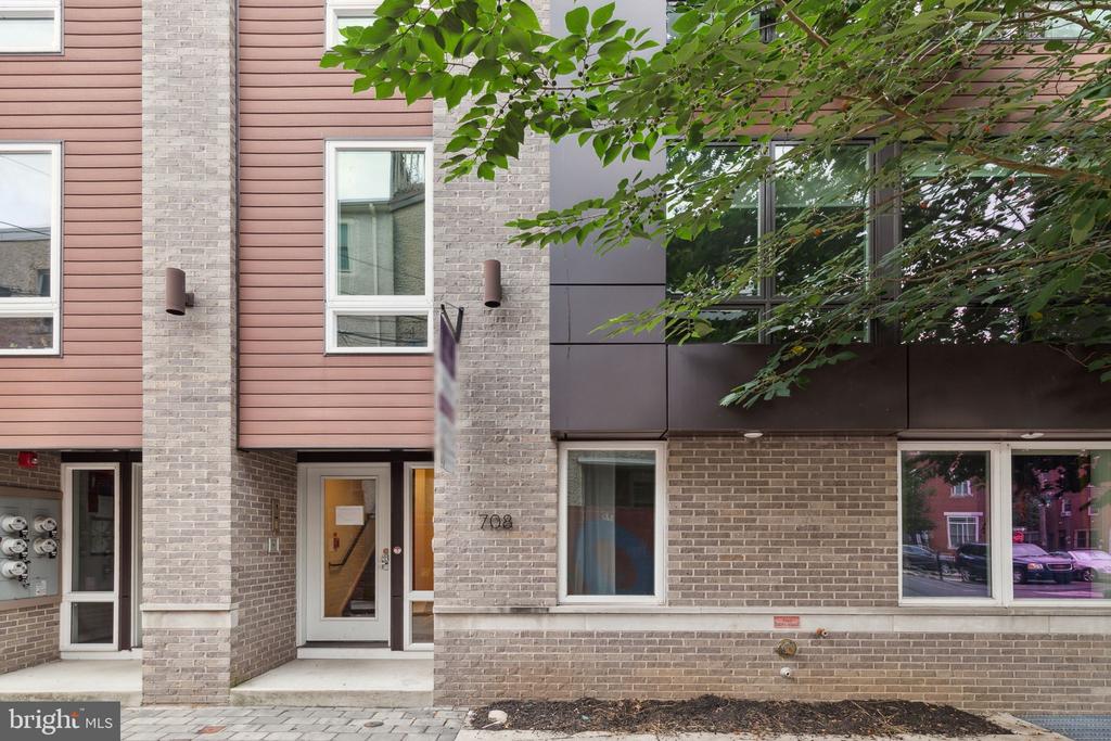 708 S SARTAIN STREET 10 4