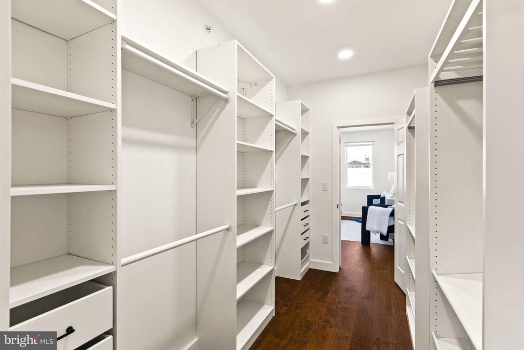 1711 N 4TH STREET
